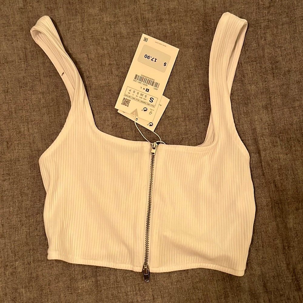 Zara zip up crop top. Black. Size small. Never worn.